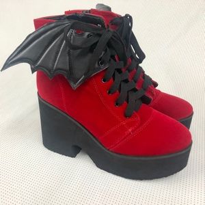 IRON FIST RED VELVET BATWING PLATFORM BOOTS SIZE7